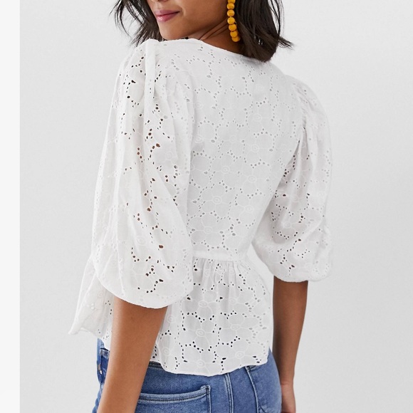 Floral embroidered peplum blouse - Picture 2 of 4